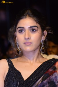 actress sakshi vaidya cute looks in a black saree at a movie event