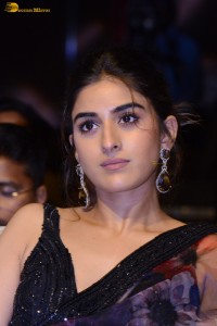 actress sakshi vaidya cute looks in a black saree at a movie event