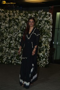 Salman Khan Birthday Bash attended by Tabu, Sangeeta Bijlani, Riteish and Genelia Deshmukh, and others