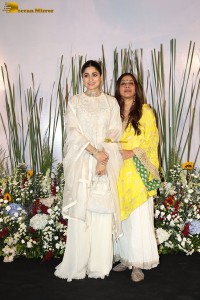 Salman Khan’s Eid Celebration attended by Riteish Deshmukh, Genelia, Arpita, Sonali Bendre, and Jackie Shroff