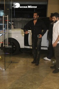 Salman Khan and Iulia Vântur attend Ramesh Taurani Diwali Bash