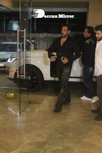 Salman Khan and Iulia Vântur attend Ramesh Taurani Diwali Bash