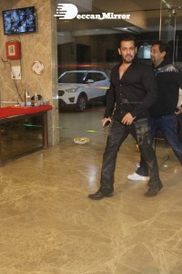 Salman Khan and Iulia Vântur attend Ramesh Taurani Diwali Bash