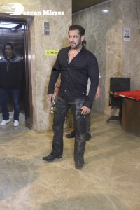 Salman Khan and Iulia Vântur attend Ramesh Taurani Diwali Bash