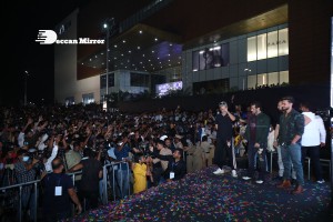 Salman Khan thanks his fans in Hyderabad for receiving Antim positively