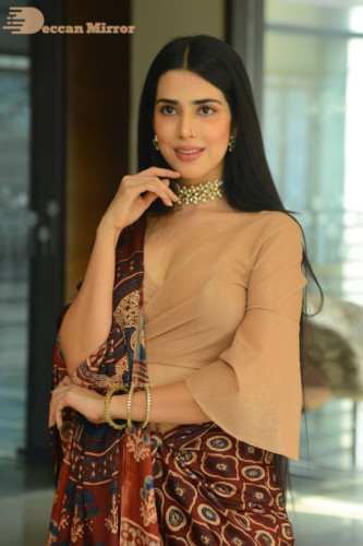 Telugu Actress Saloni Misra