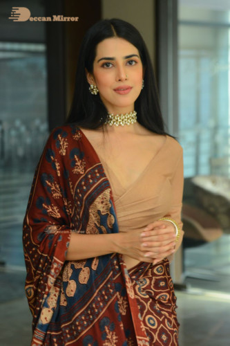 Telugu Actress Saloni Misra