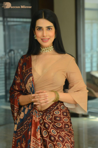 Telugu Actress Saloni Misra