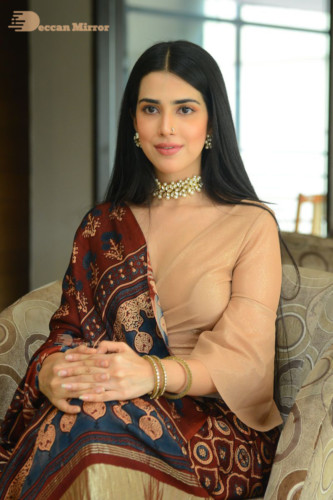 Telugu Actress Saloni Misra