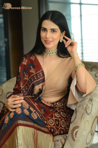 Telugu Actress Saloni Misra