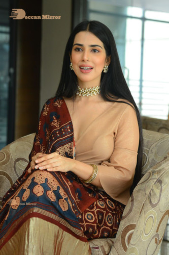 Telugu Actress Saloni Misra