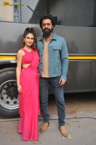 Vicky Kaushal and Fatima Sana Shaikh promote Sam Bahadur at Mehboob Studio