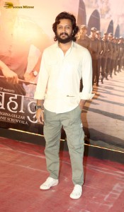 Sam Bahadur Screening attended by Vicky Kaushal, Katrina Kaif, Ananya Panday, Abhishek Bachchan, and Rekha