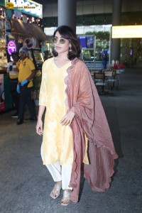 actress Samantha Ruth Prabhu stylish in a yellow salwar