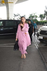 actress Samantha Ruth Prabhu gorgeous in a pink salwar dress