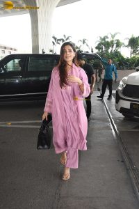 actress Samantha Ruth Prabhu gorgeous in a pink salwar dress