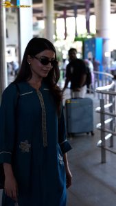 actress samantha spotted at mumbai airport