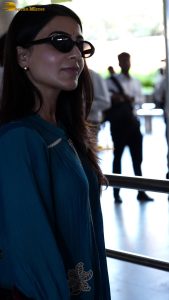 actress samantha spotted at mumbai airport