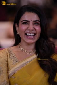 actress samantha ruth prabhu gorgeous in a yellow saree