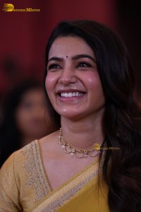 actress samantha ruth prabhu gorgeous in a yellow saree