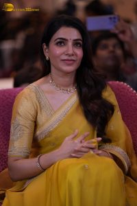 actress samantha ruth prabhu gorgeous in a yellow saree