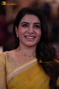 actress samantha ruth prabhu gorgeous in a yellow saree