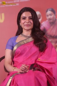actress samantha beautiful in a pink saree