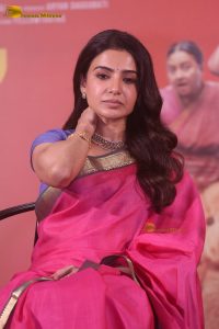 actress samantha beautiful in a pink saree