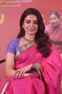 actress samantha beautiful in a pink saree