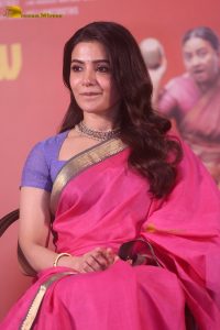 actress samantha beautiful in a pink saree