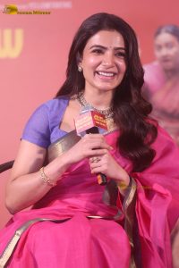 actress samantha beautiful in a pink saree