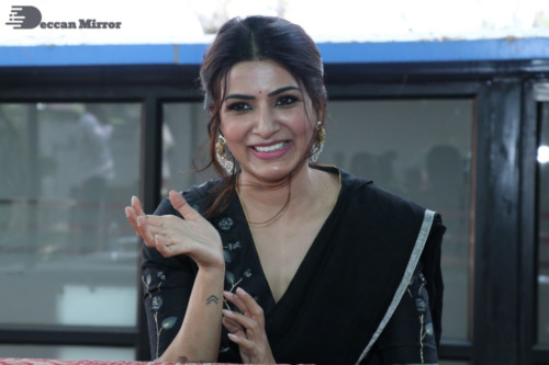 Telugu Actress Samantha Akkineni dressed in a black saree