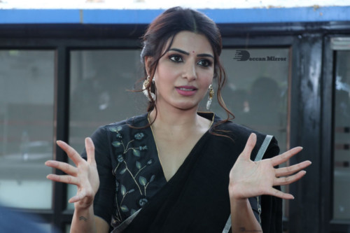Telugu Actress Samantha Akkineni dressed in a black saree
