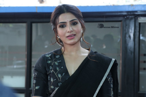Telugu Actress Samantha Akkineni dressed in a black saree