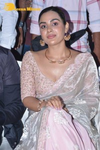 Samyuktha Menon in a light pink saree