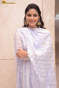 actress samyuktha menon in a simple salwar suit