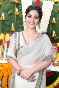 Samyuktha Menon regal traditional look in a white saree