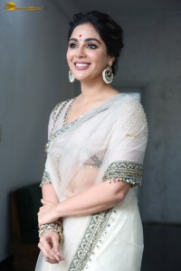 Samyuktha Menon regal traditional look in a white saree