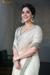 Samyuktha Menon regal traditional look in a white saree