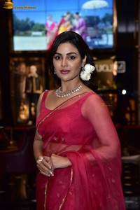 actress samyuktha menon in a red saree
