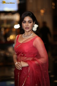 actress samyuktha menon in a red saree