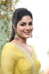 actress samyuktha menon in a yellow salwar kameez