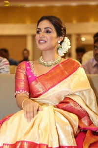 actress samyuktha menon in a saree attending a movie function