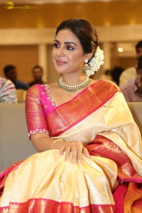 actress samyuktha menon in a saree attending a movie function