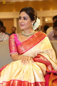 actress samyuktha menon in a saree attending a movie function