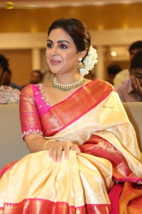 actress samyuktha menon in a saree attending a movie function