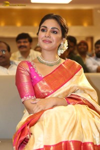 actress samyuktha menon in a saree attending a movie function