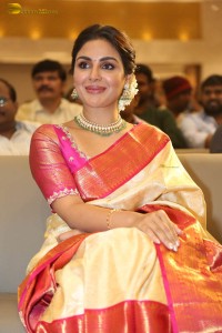 actress samyuktha menon in a saree attending a movie function