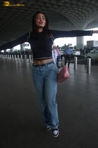 actress and bigg boss winner Sana Makbul spotted at mumbai airport in a playful mood
