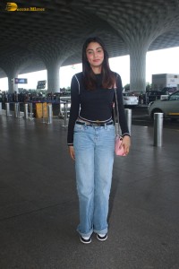 actress and bigg boss winner Sana Makbul spotted at mumbai airport in a playful mood